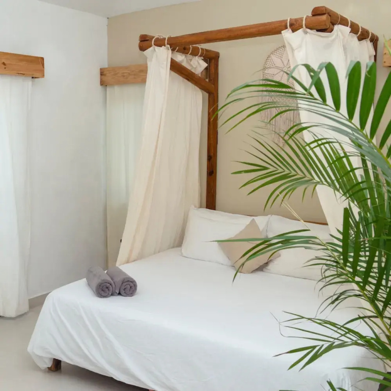 Deluxe Double room with pool view (full double bed)
