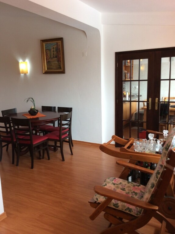 gallery_image_hidden_17