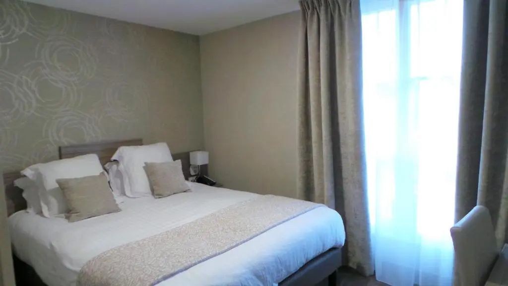 Hotel De Brunville Et Restaurant Le Cafe Louis - Chambres