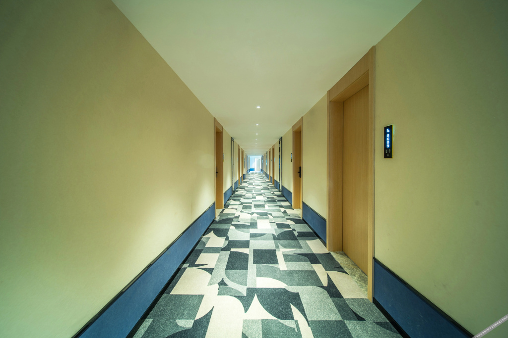 LanOuShangPin Hotel (Longhu Park Store, Yantan District, Zigong City) - фото 8