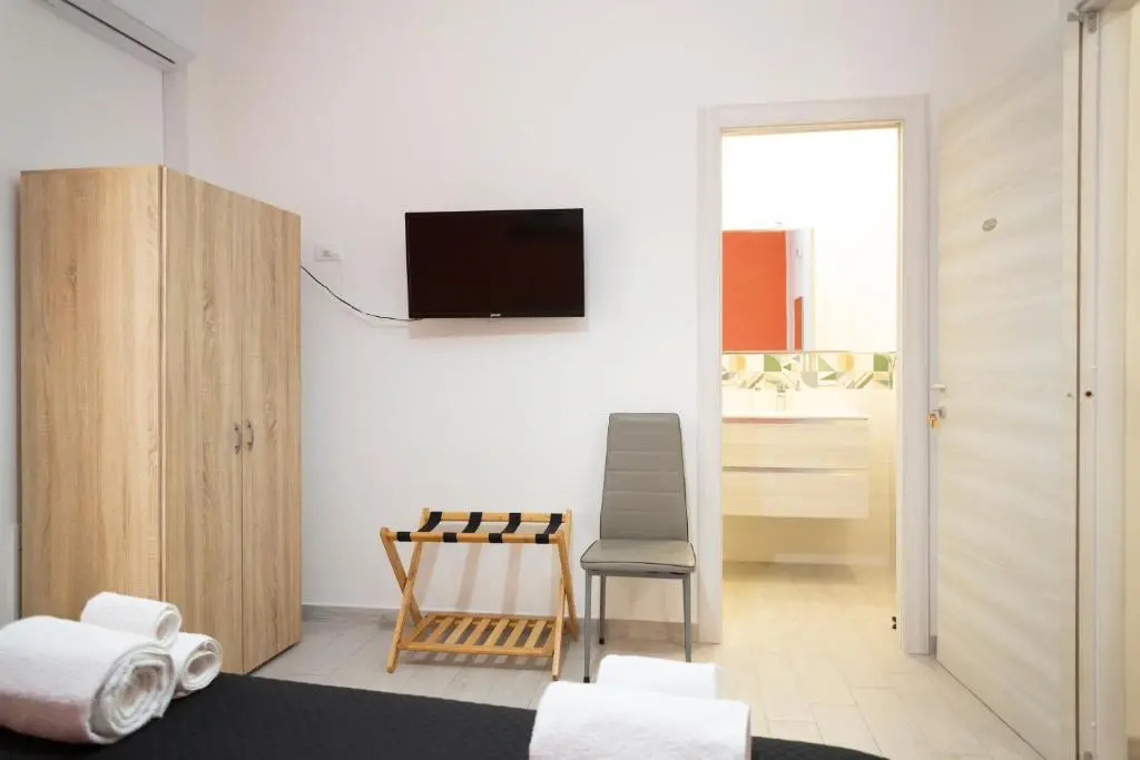 Standard Double room with balcony (full double bed)