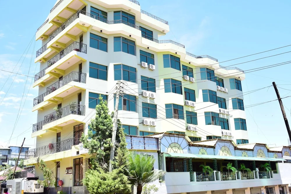 G & G Hotel Ltd