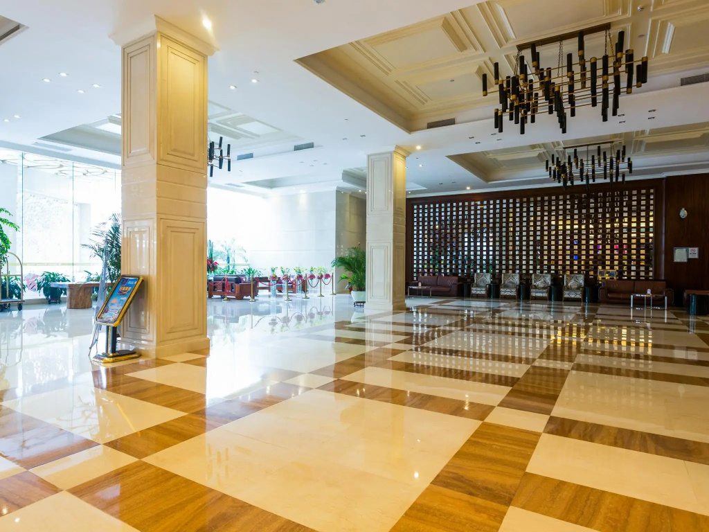 Lobby & Reception