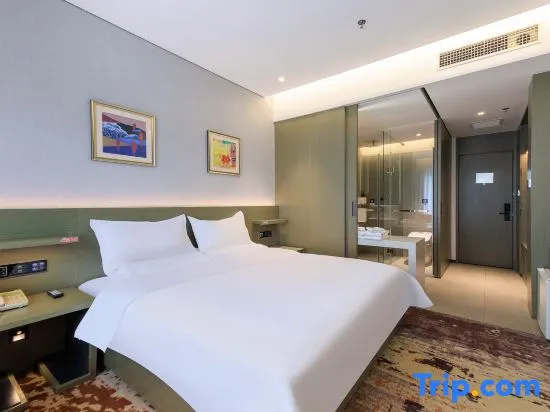 Panoramic Double room (full double bed)