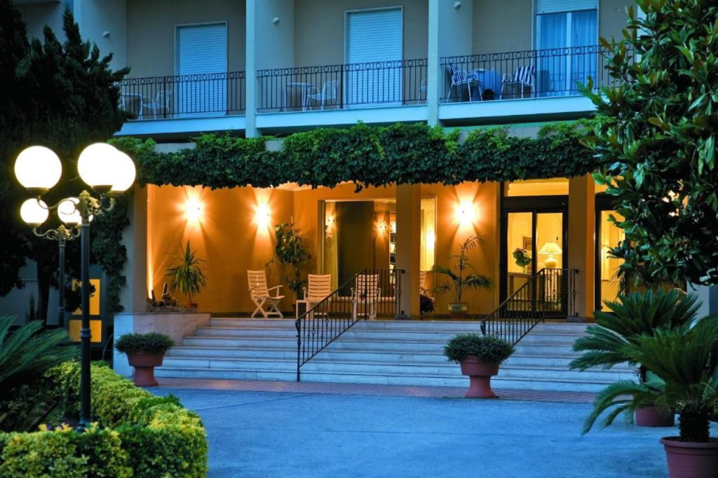 Hotel photo 30