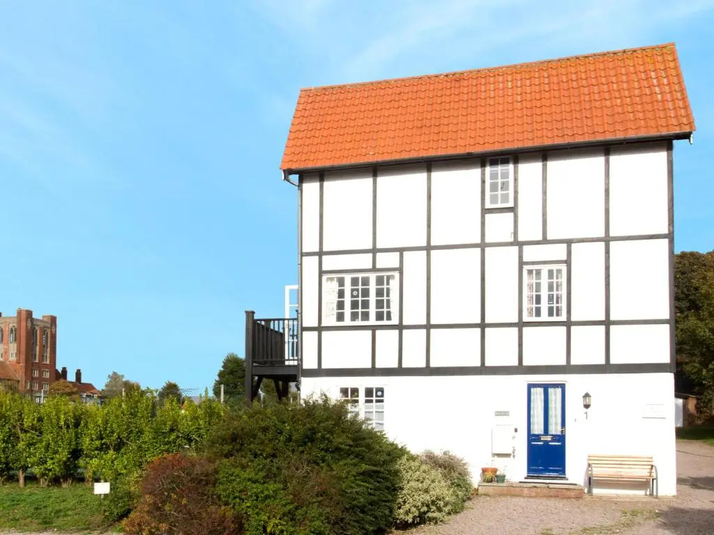 1 Bell Lodge, Thorpeness