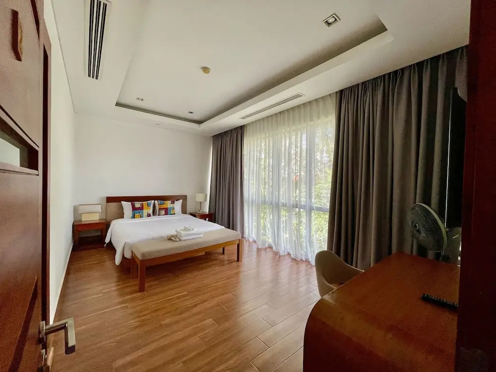 3 Bedrooms Villa with garden view