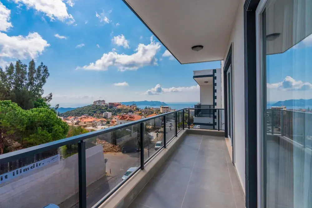 Balcony & Terrace