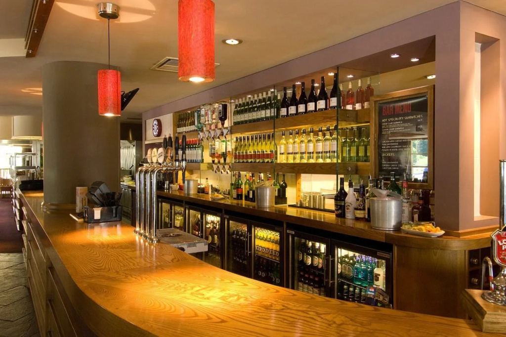Food & Beverage