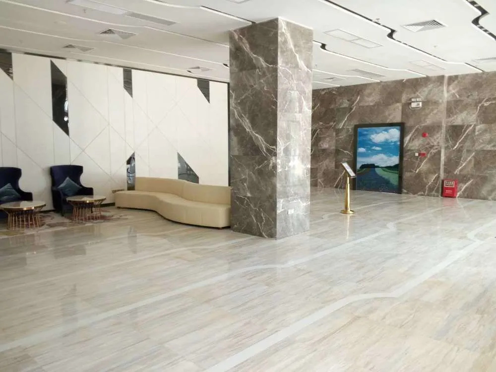 Lobby & Reception