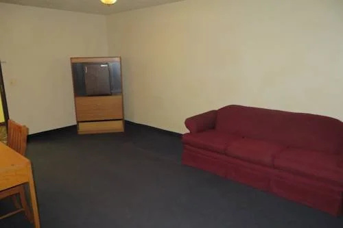 Garden Inn Suites
