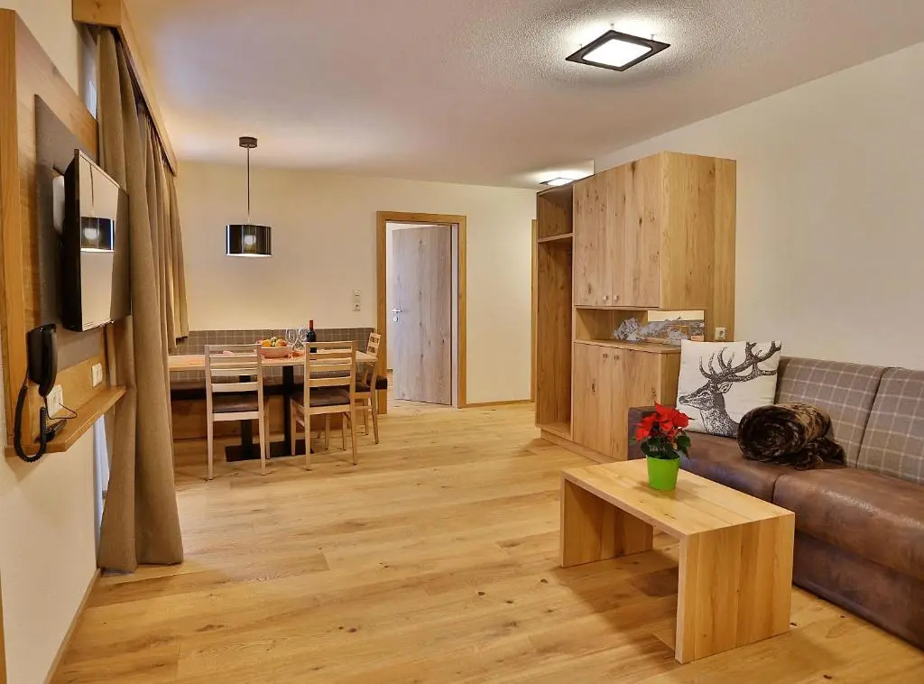 2 Bedrooms Apartment