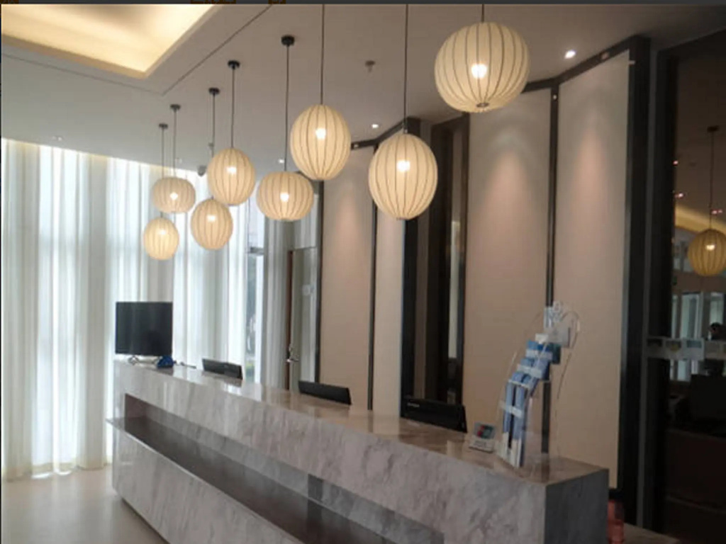 Lobby & Reception