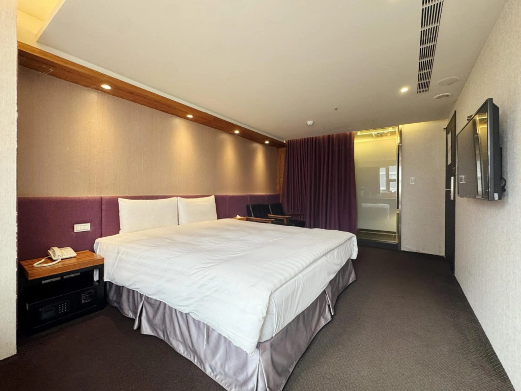 Goodmore Hotel — 3
