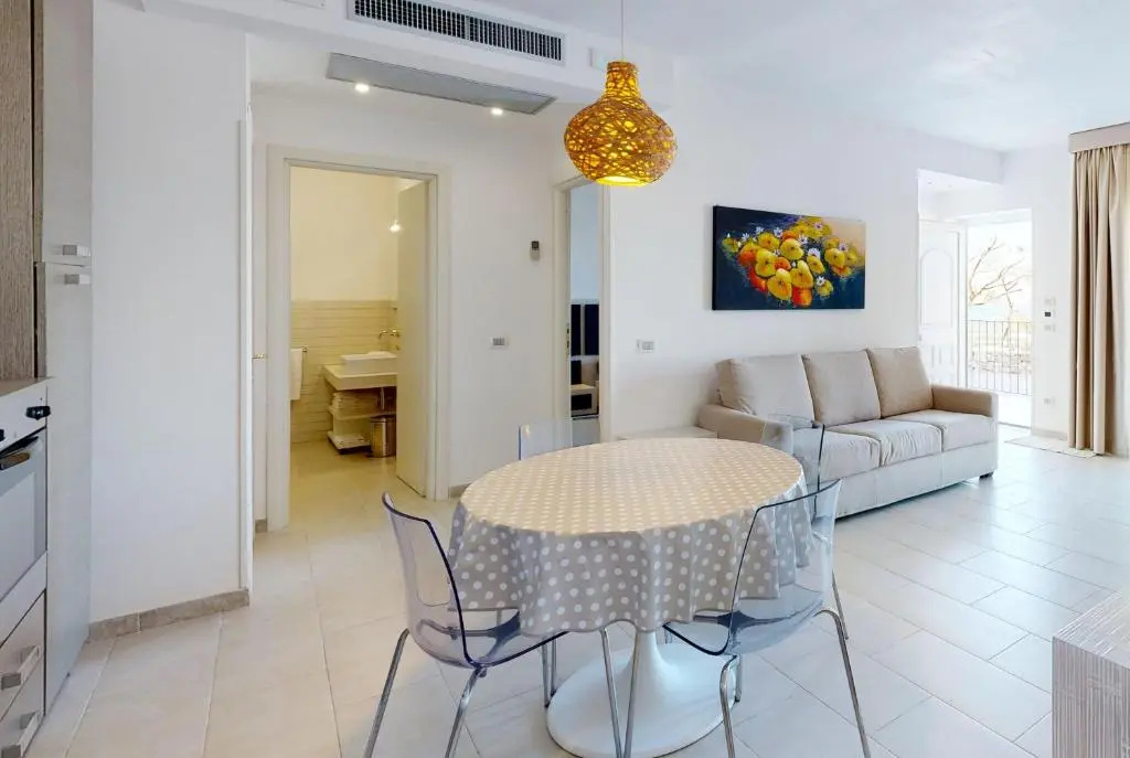 1 Bedroom Superior Double Cottage full double bed
