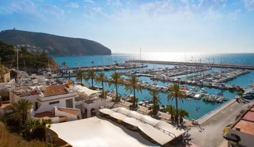 Beach & Waterfront