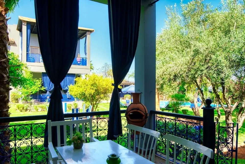 Balcony & Terrace