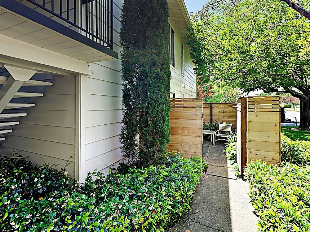1600 Atlas Peak Condo Unit 389 - 1 Br condo by RedAwning