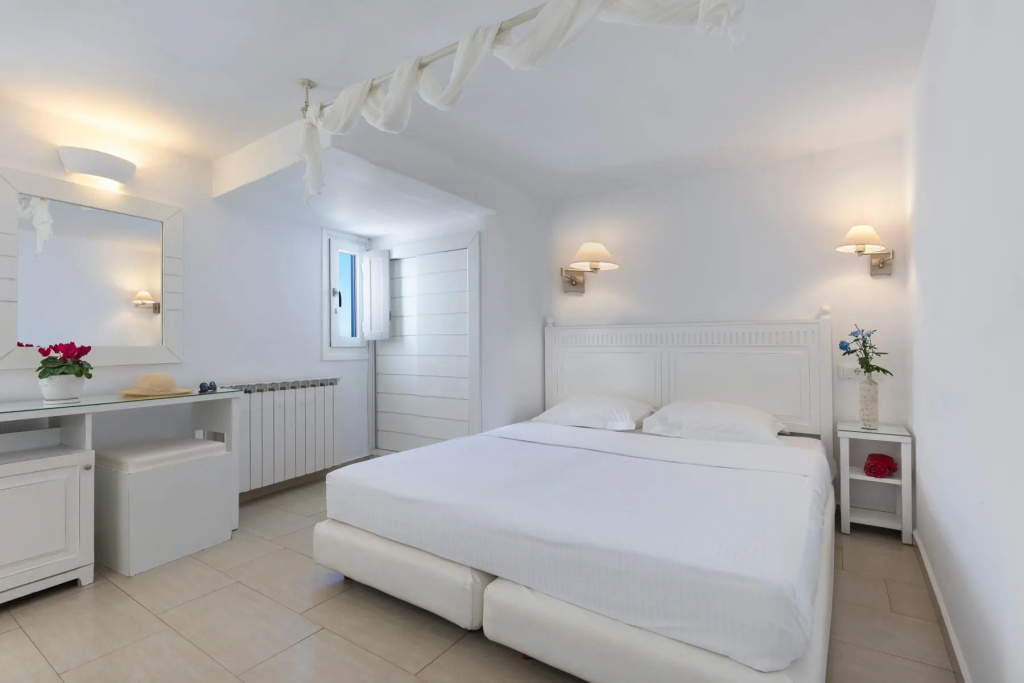 Superior Double room (full double bed)