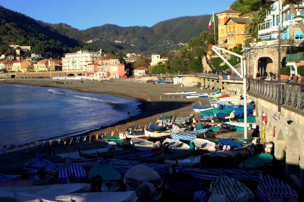 Beach & Waterfront