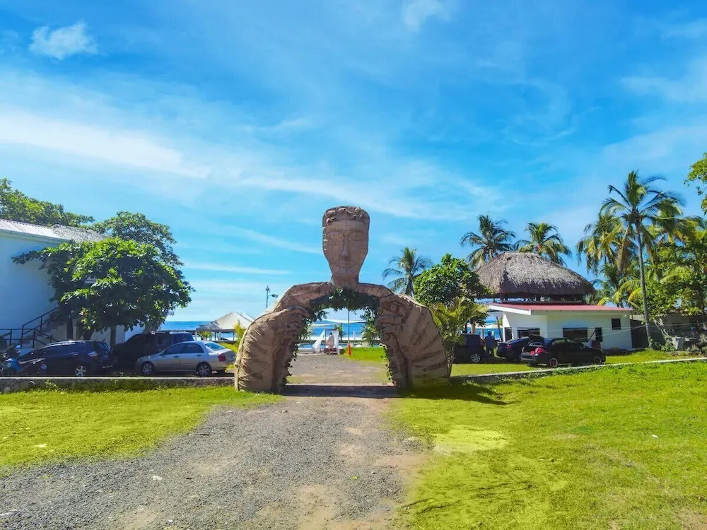 YALI Hotel & Resort