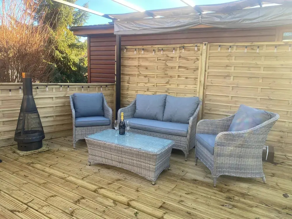 Luxury log Cabin With hot Tub- York