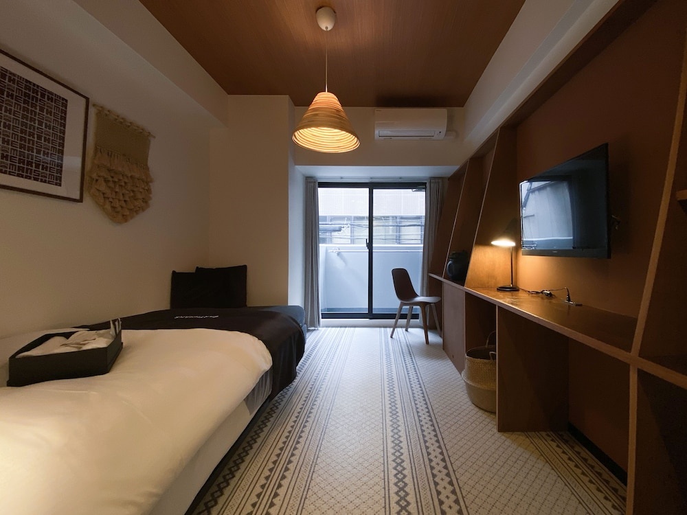 EARTHMANS Osaka-Jo 사진 3