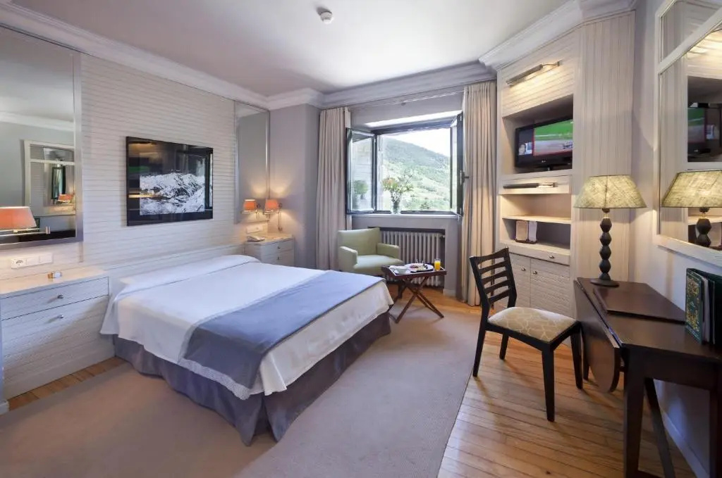 Parador De Vielha - Chambres