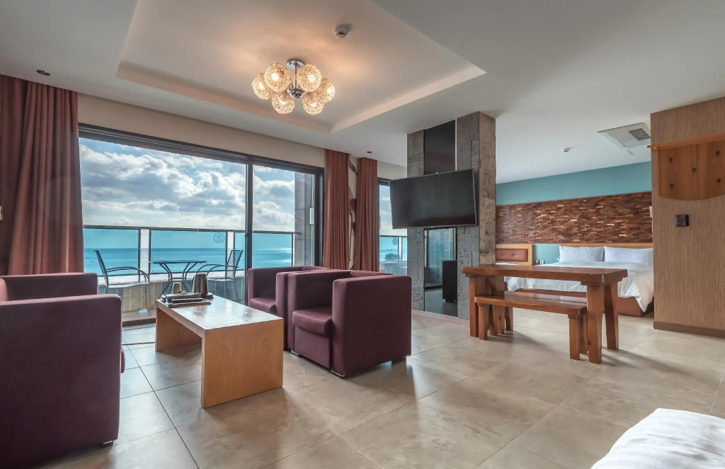 Standard Family room with ocean view