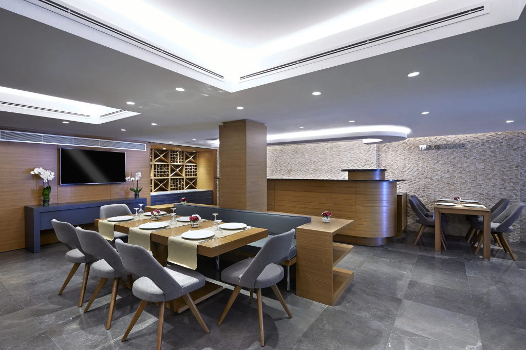 Food & Beverage