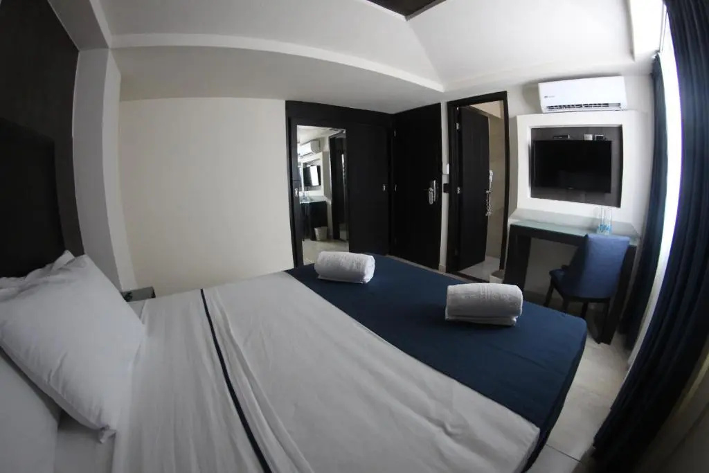 Hotel Portonovo Plaza Malecón - Chambres