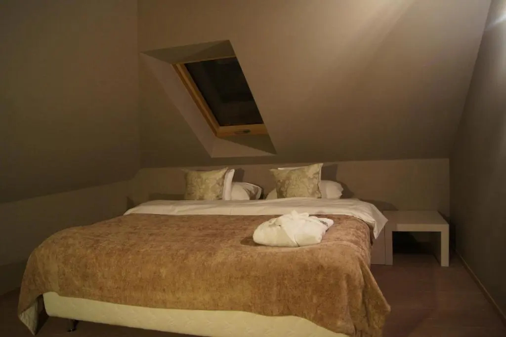 Double Studio full double bed