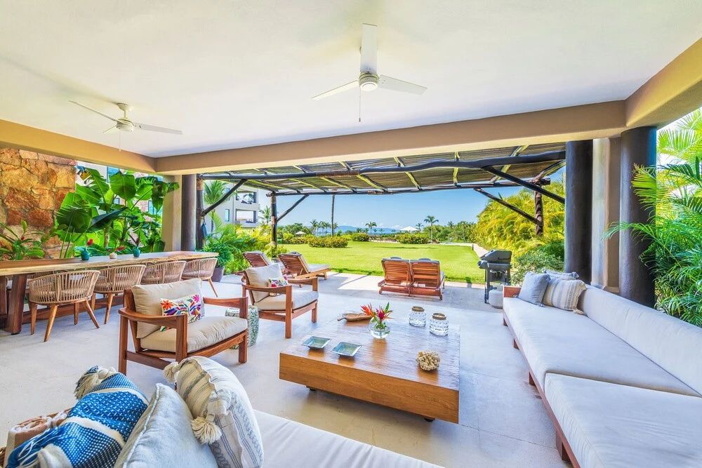 Luxurious 4 Bedroom Condo
