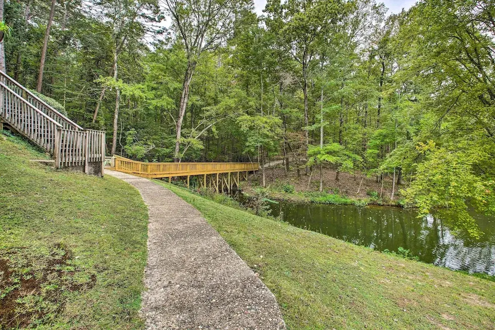 Townhome on Lake Desoto: Deck + Water Views!