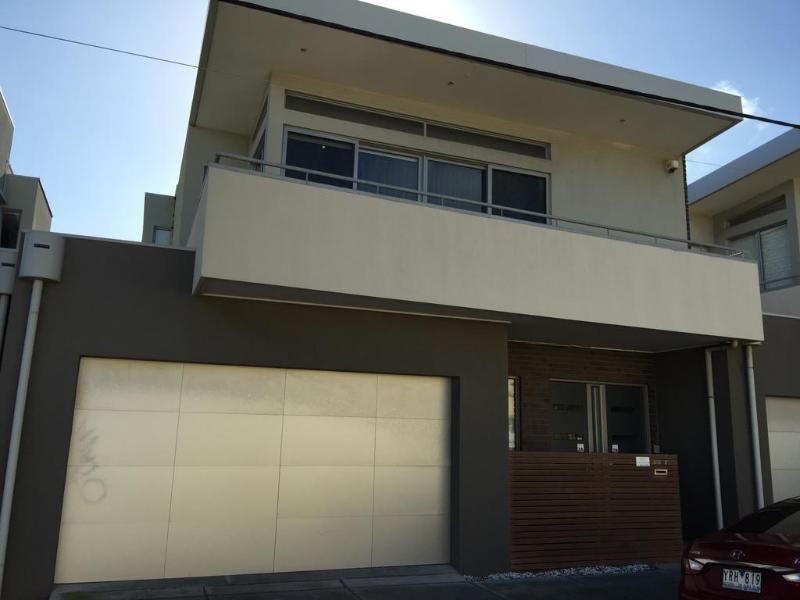 Beachside Apartments in Melbourne