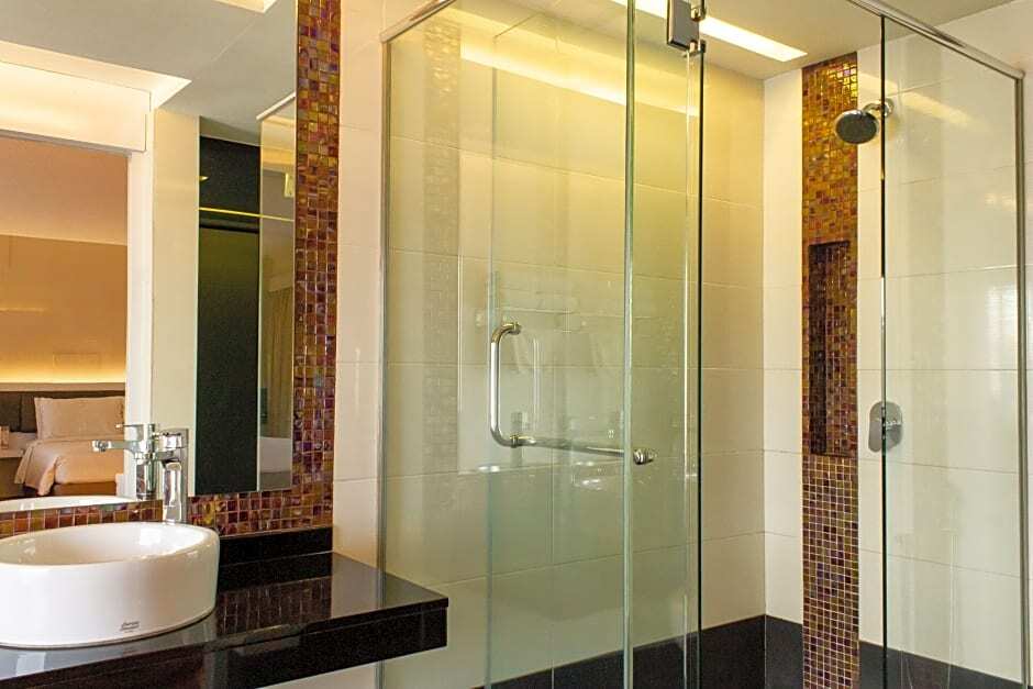 The 5 Elements Hotel