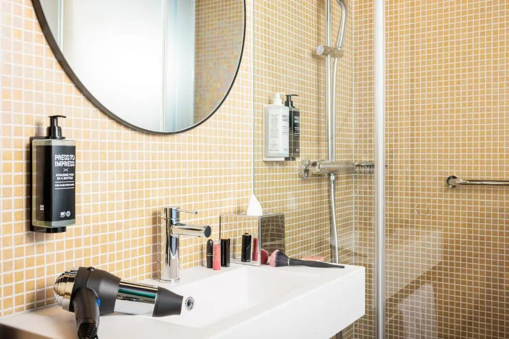ibis Styles Bern City - Chambres
