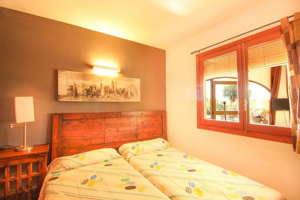 2 Bedrooms Villa