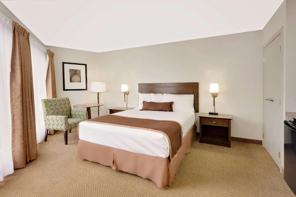 Ramada by Wyndham Kamloops - Chambres