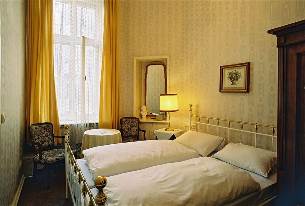 Hotel-Pension Funk by null