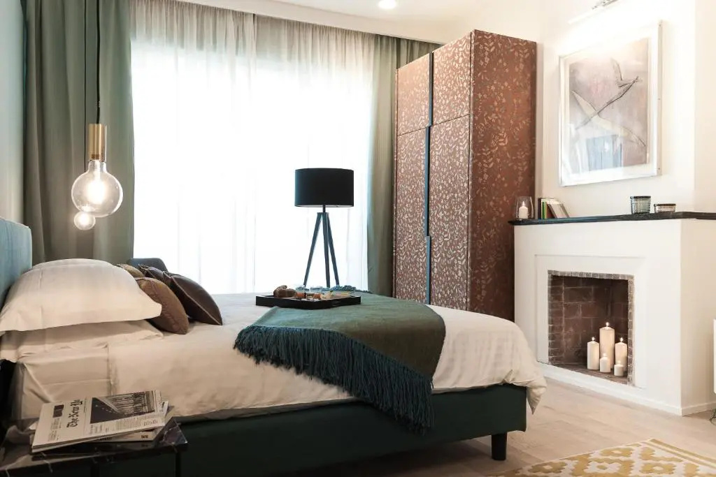 Standard Double room with balcony (full double bed)