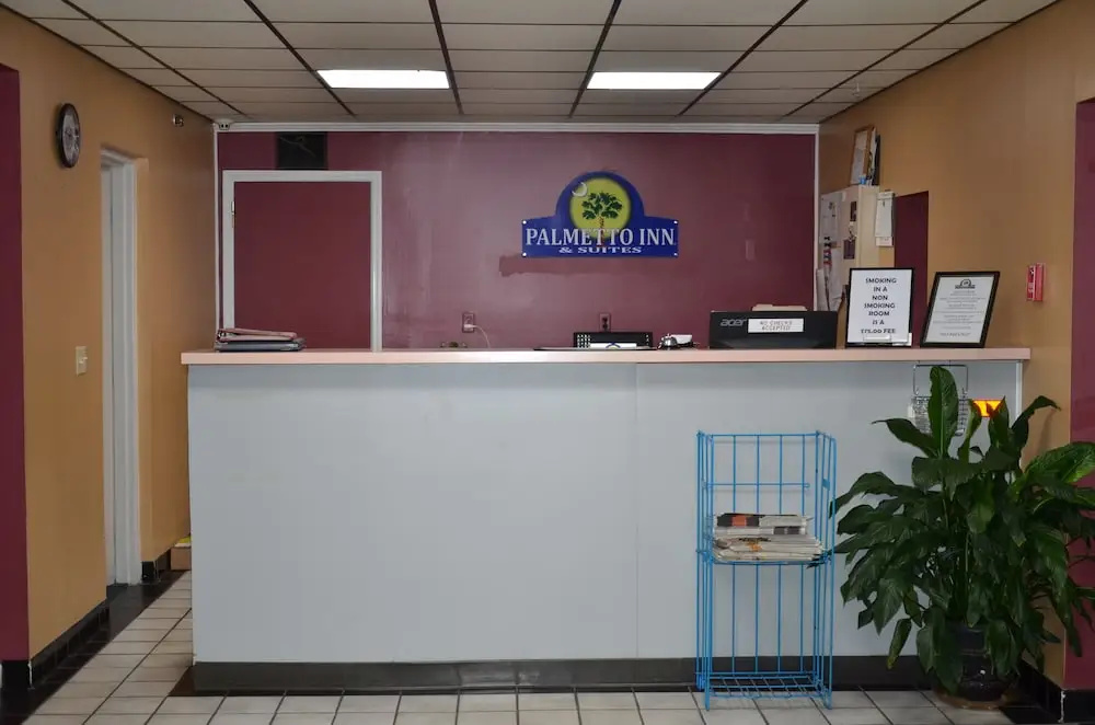Lobby & Reception