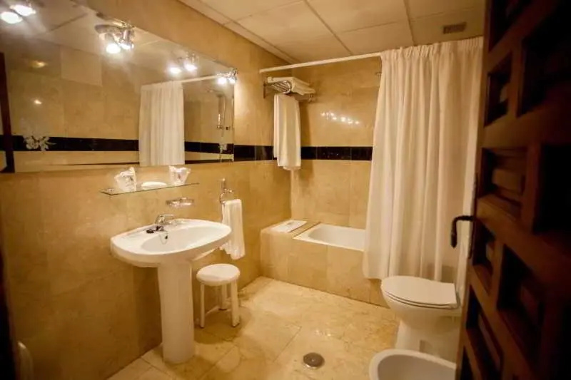 Hotel Sercotel Alfonso VI - Chambres