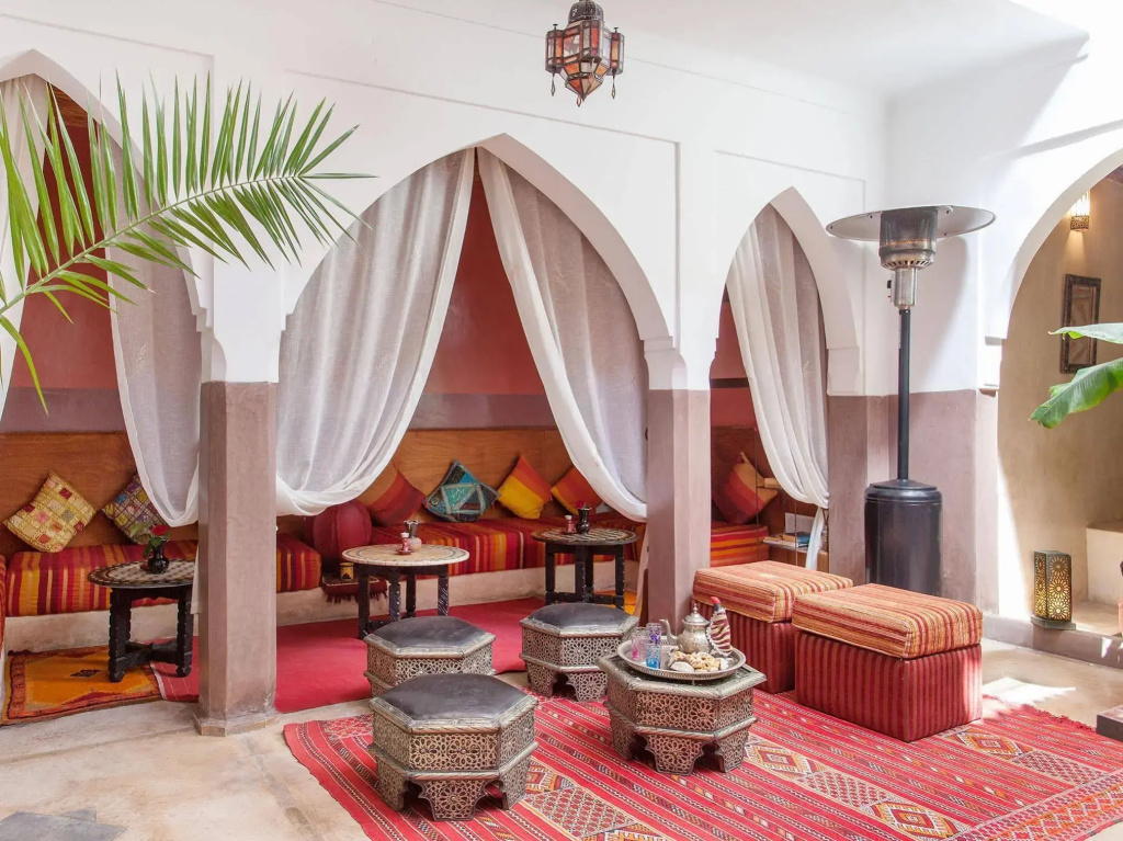 Dar Kamar Zamane - Adults Only