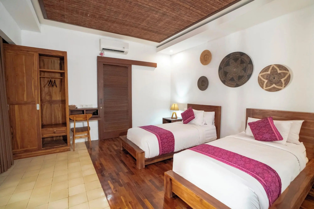 Отель Kusuma Living and Villa Seminyak в Денпасаре