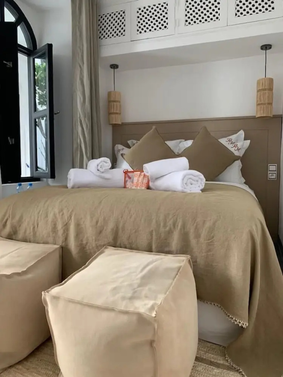 Premium Double room (full double bed)