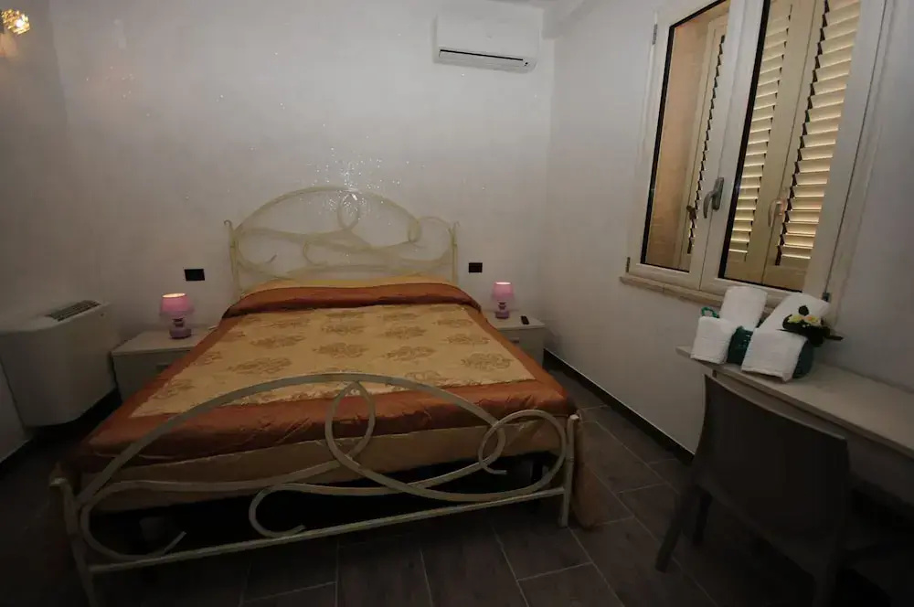 Standard Triple room with balcony and with sea view