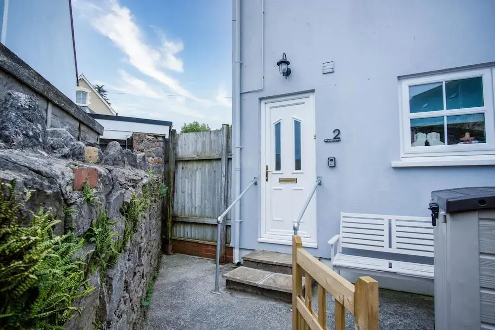 Kilmore House - 2 Bedroom Apartment - Tenby