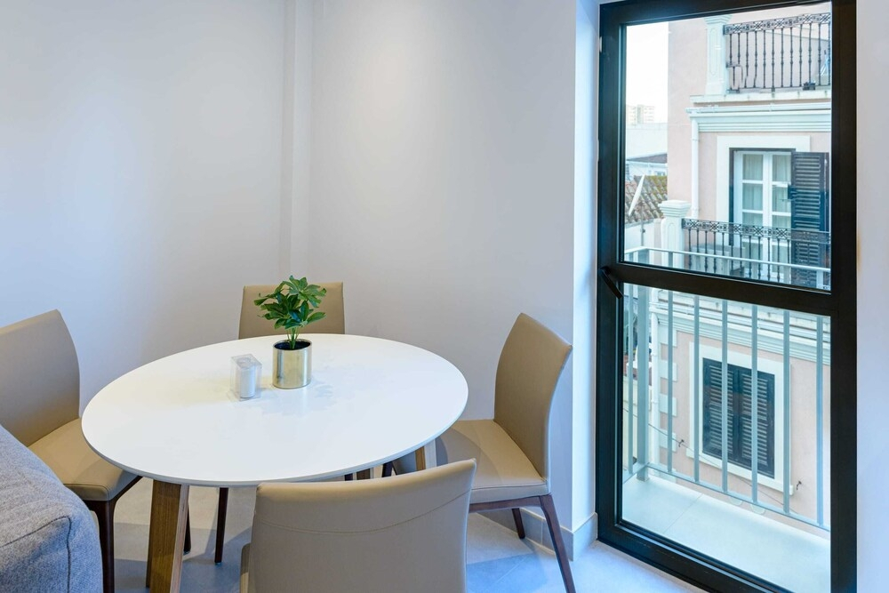 Brand New Luxury 2 Beds Apartment at The Residence-hosted by Sweetstay - фото 2