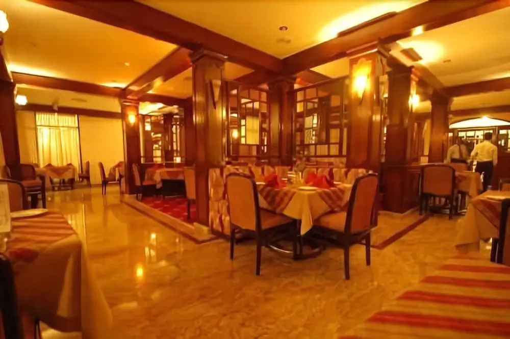 Velan Hotel Greenfields - Général